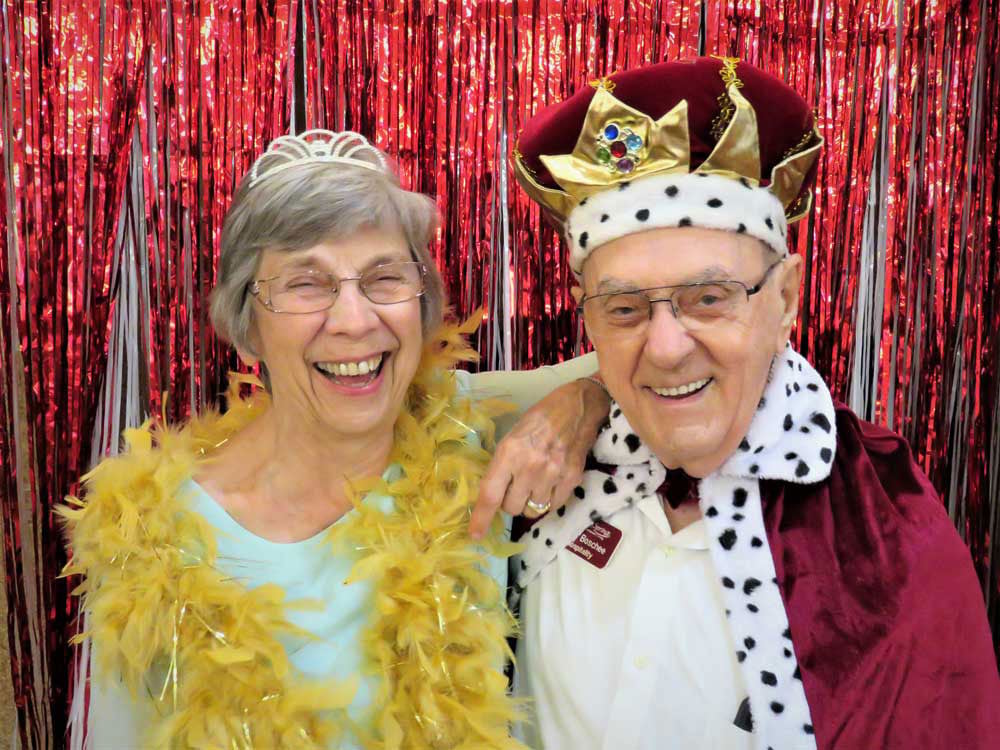 Residents enjoying activities and events at Ivy Creek